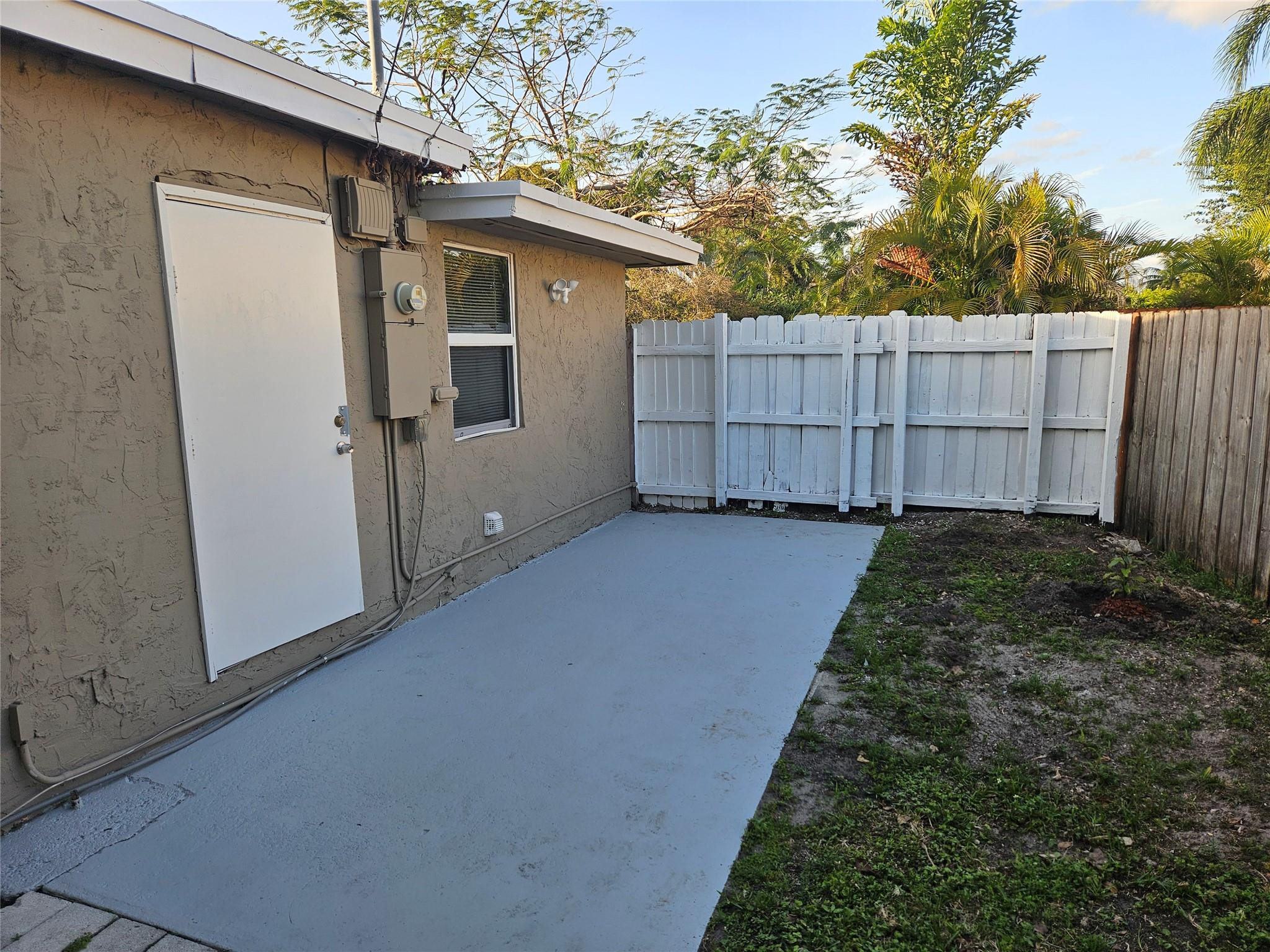 2586 NW 58th Ave