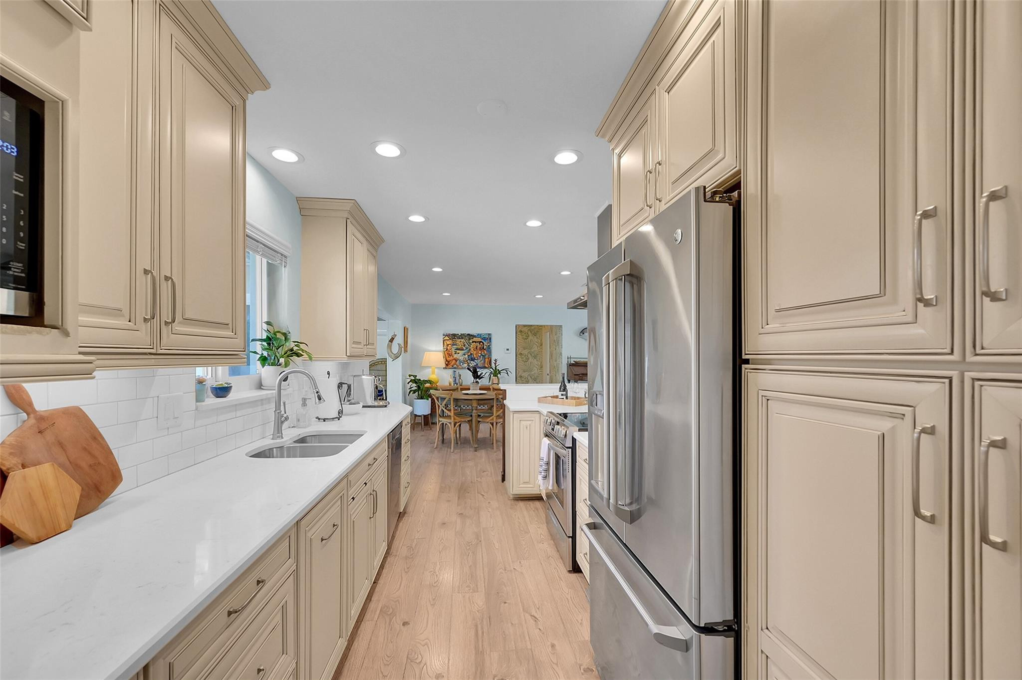1240 NE 27th Ave