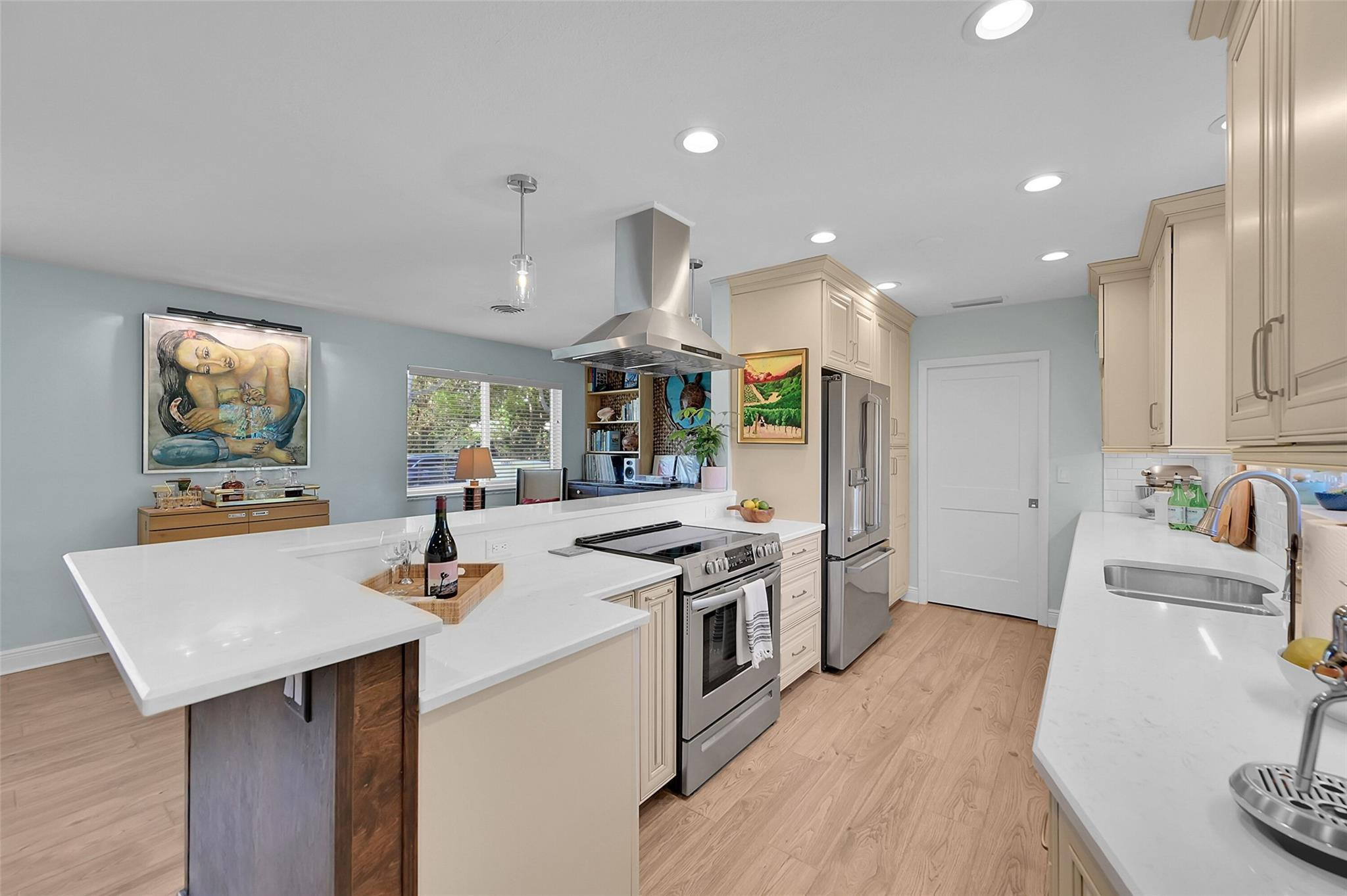 1240 NE 27th Ave