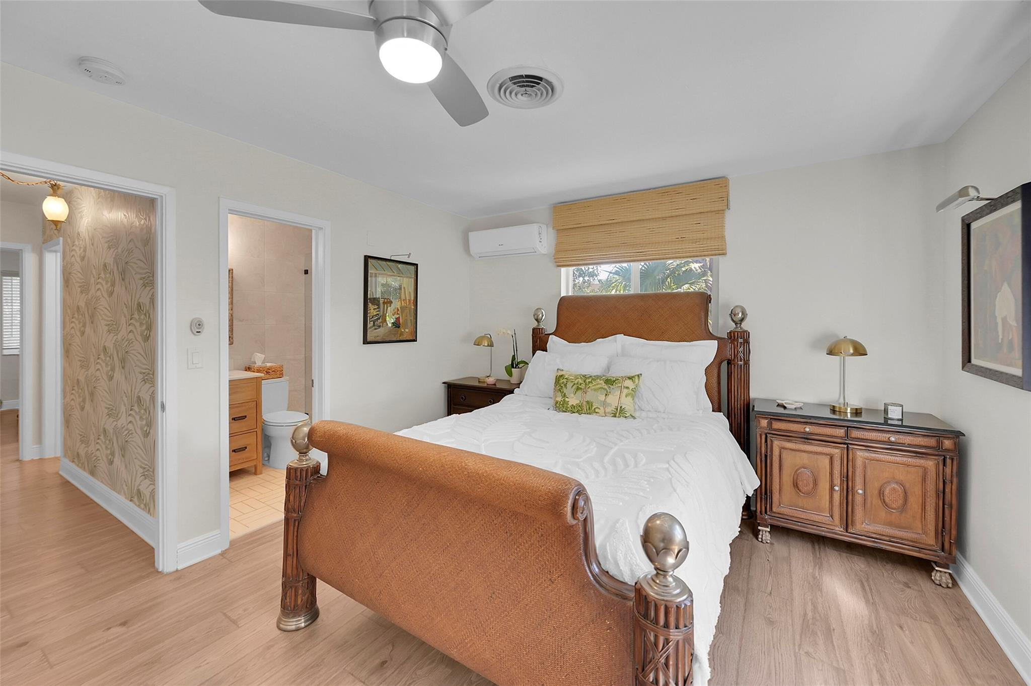 1240 NE 27th Ave
