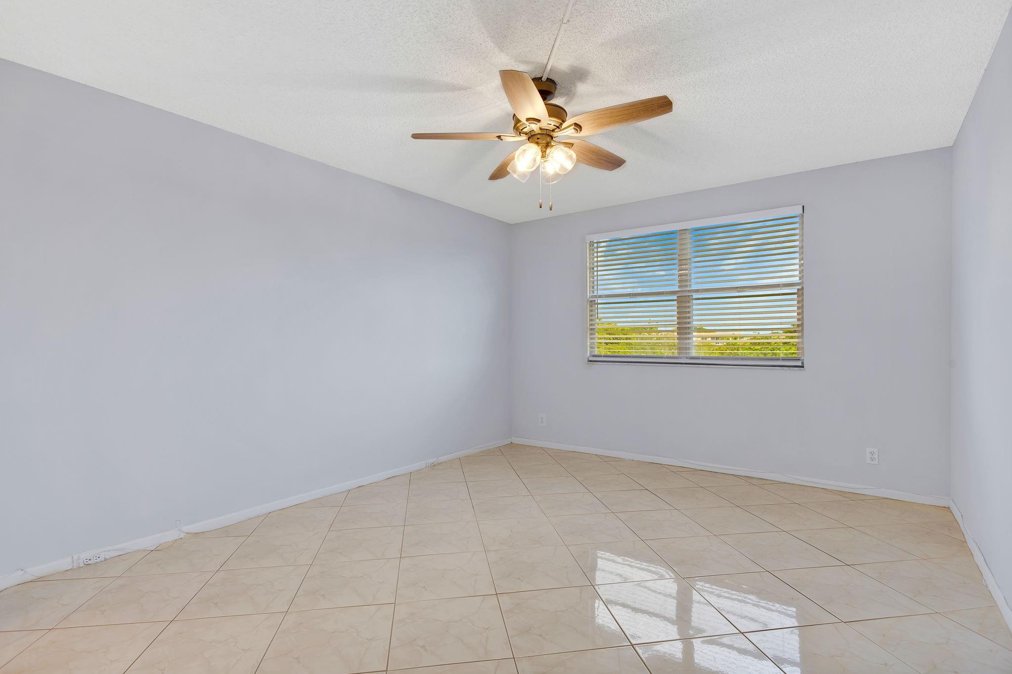 1606 Abaco Dr E4