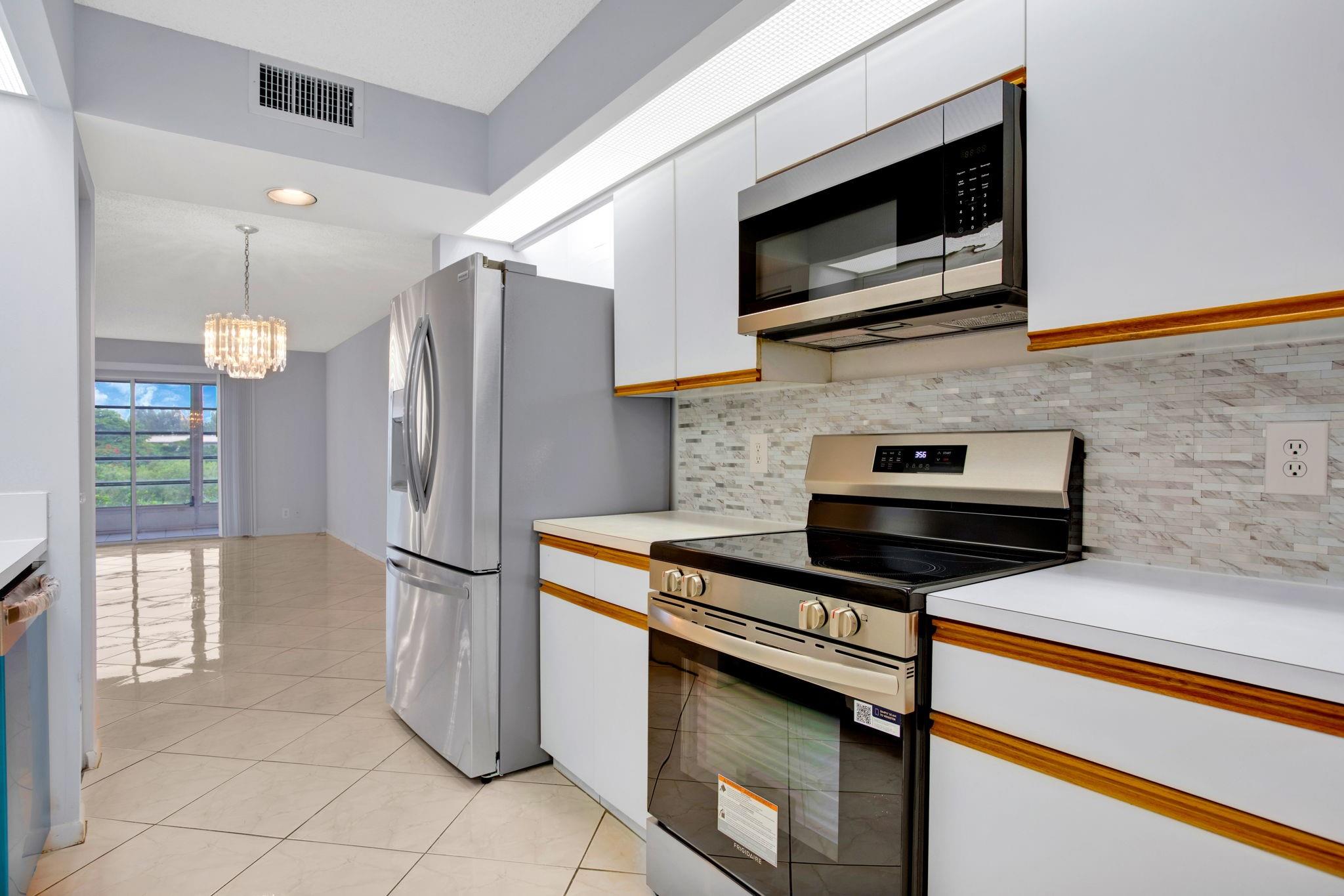 1606 Abaco Dr E4