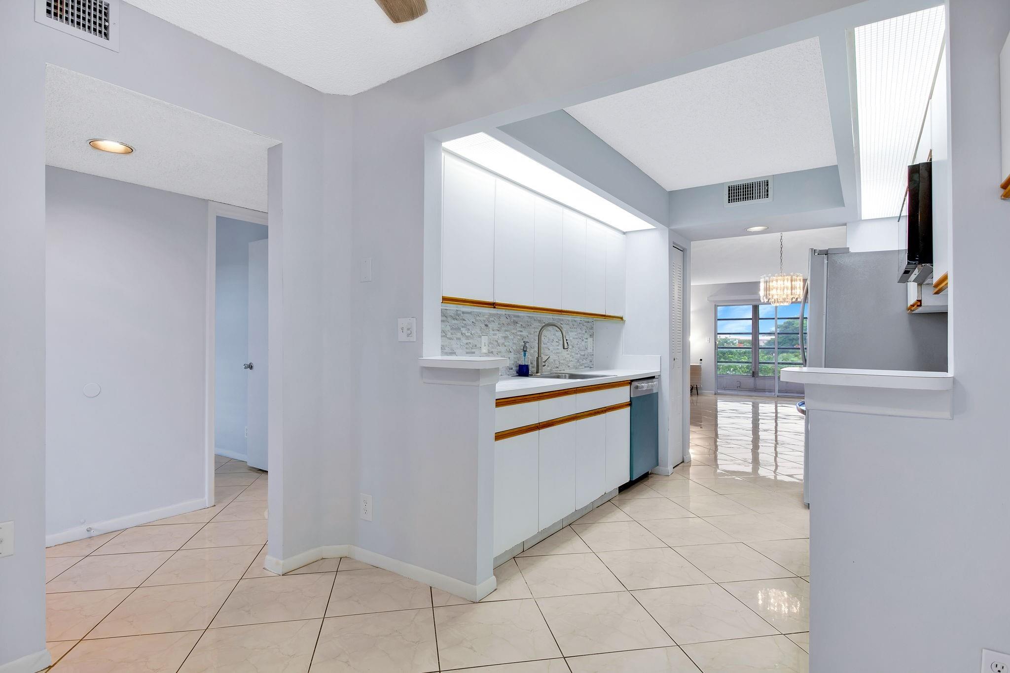 1606 Abaco Dr E4