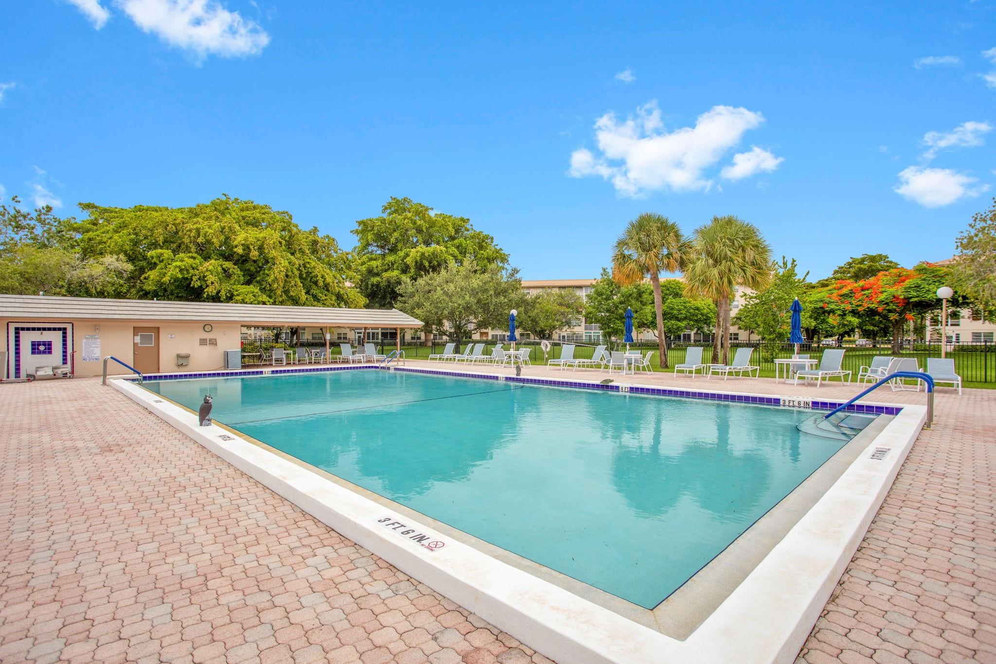 1606 Abaco Dr E4