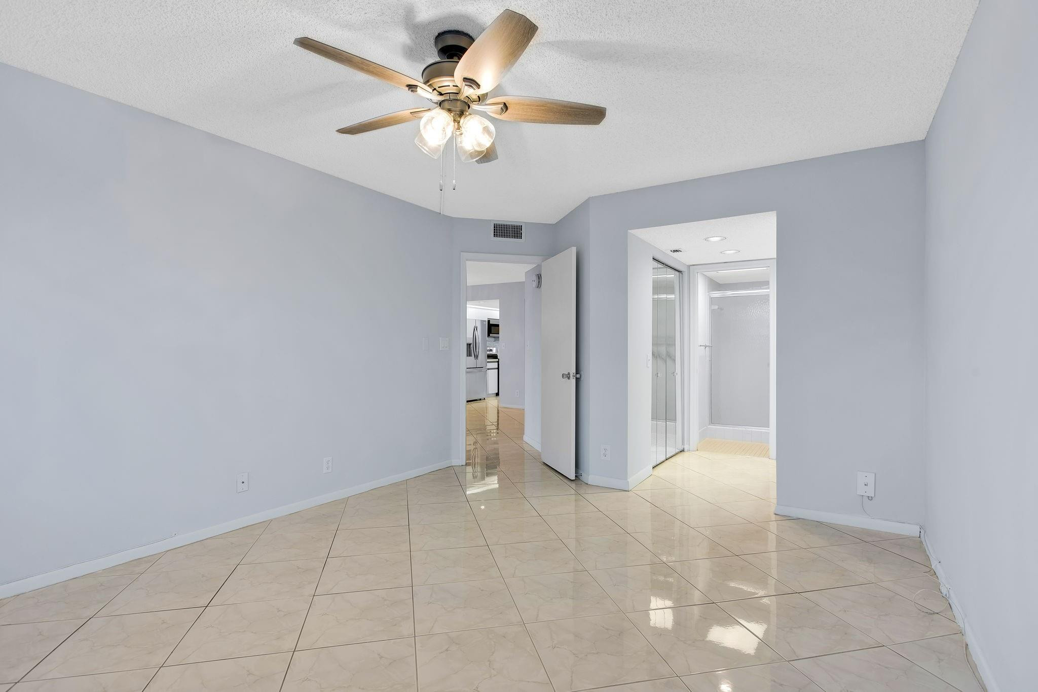 1606 Abaco Dr E4