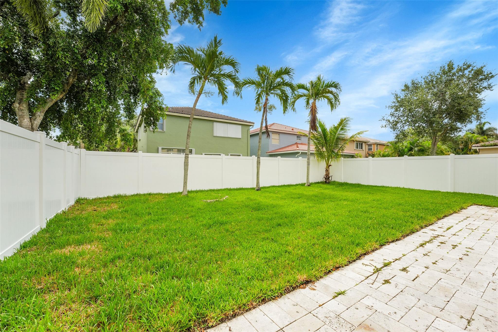 5056 Sancerre Cir