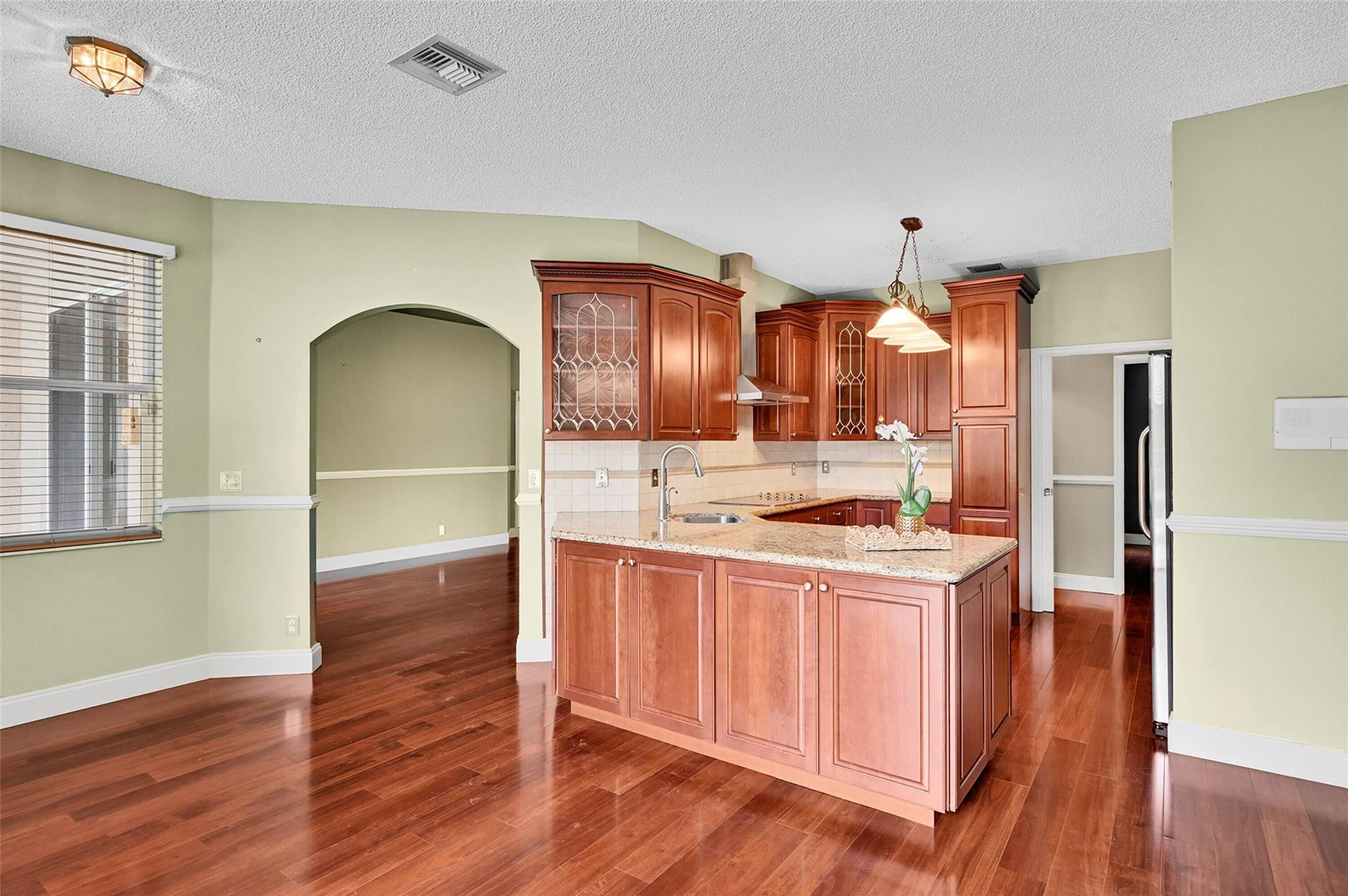 6384 NW 43 Terrace