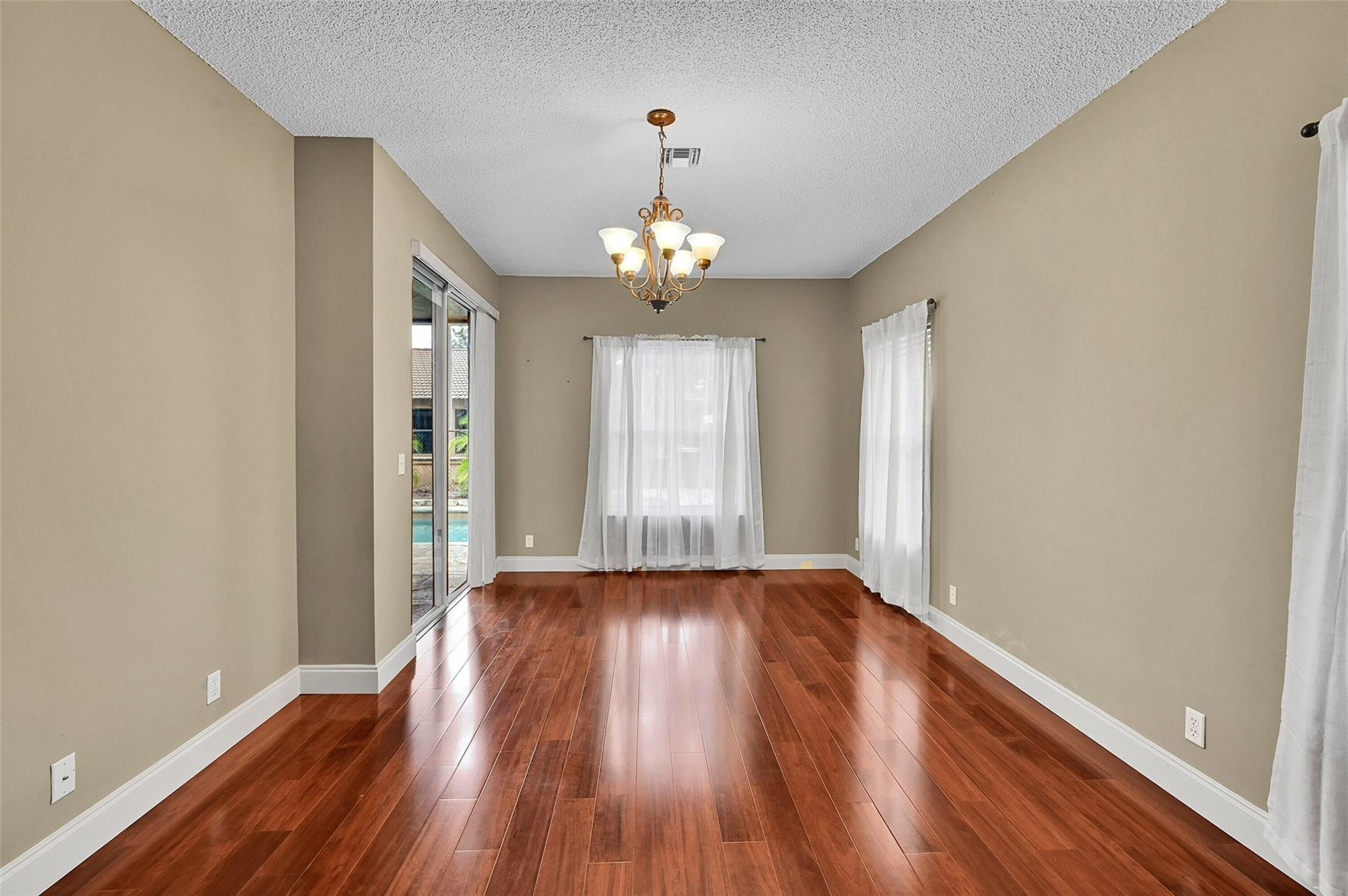 6384 NW 43 Terrace