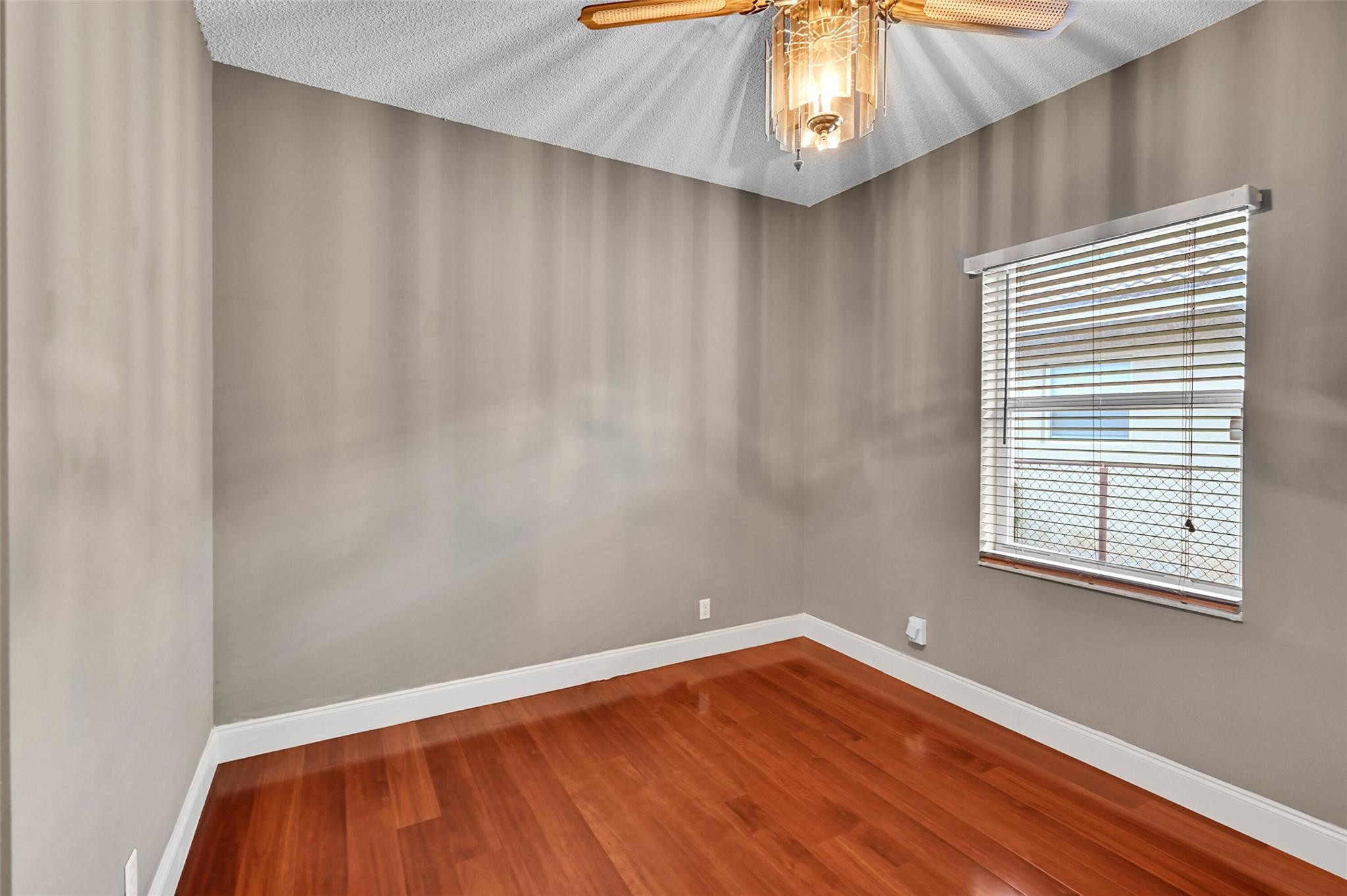 6384 NW 43 Terrace