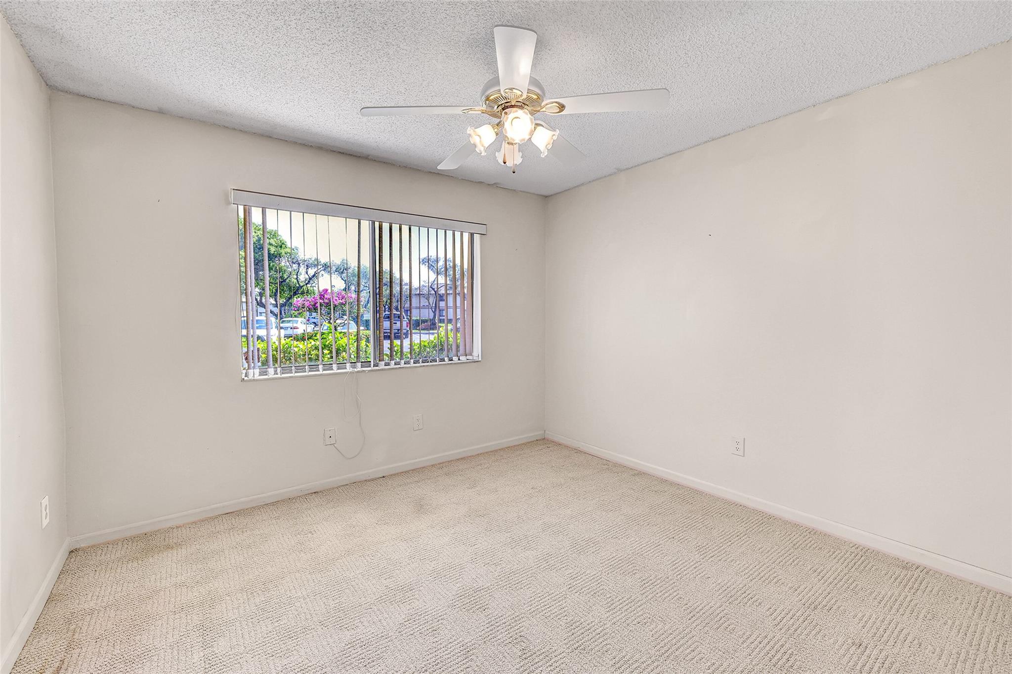 9633 N Belfort Cir