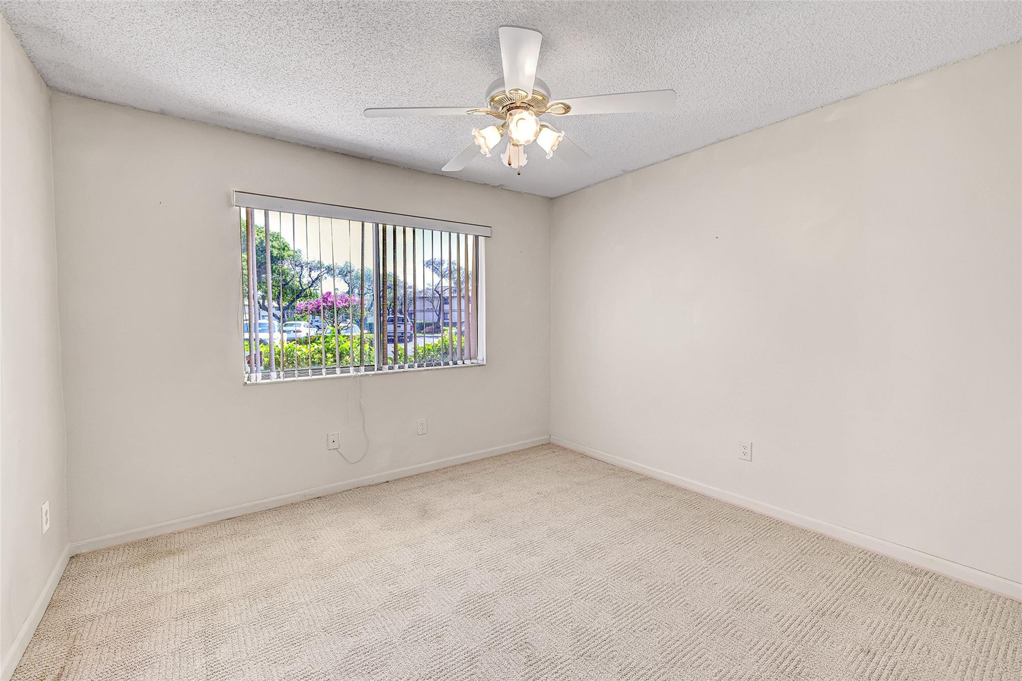 9633 N Belfort Cir