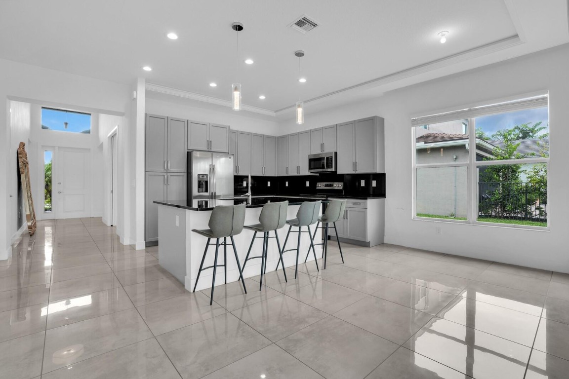 9647 Brook Isles Ave