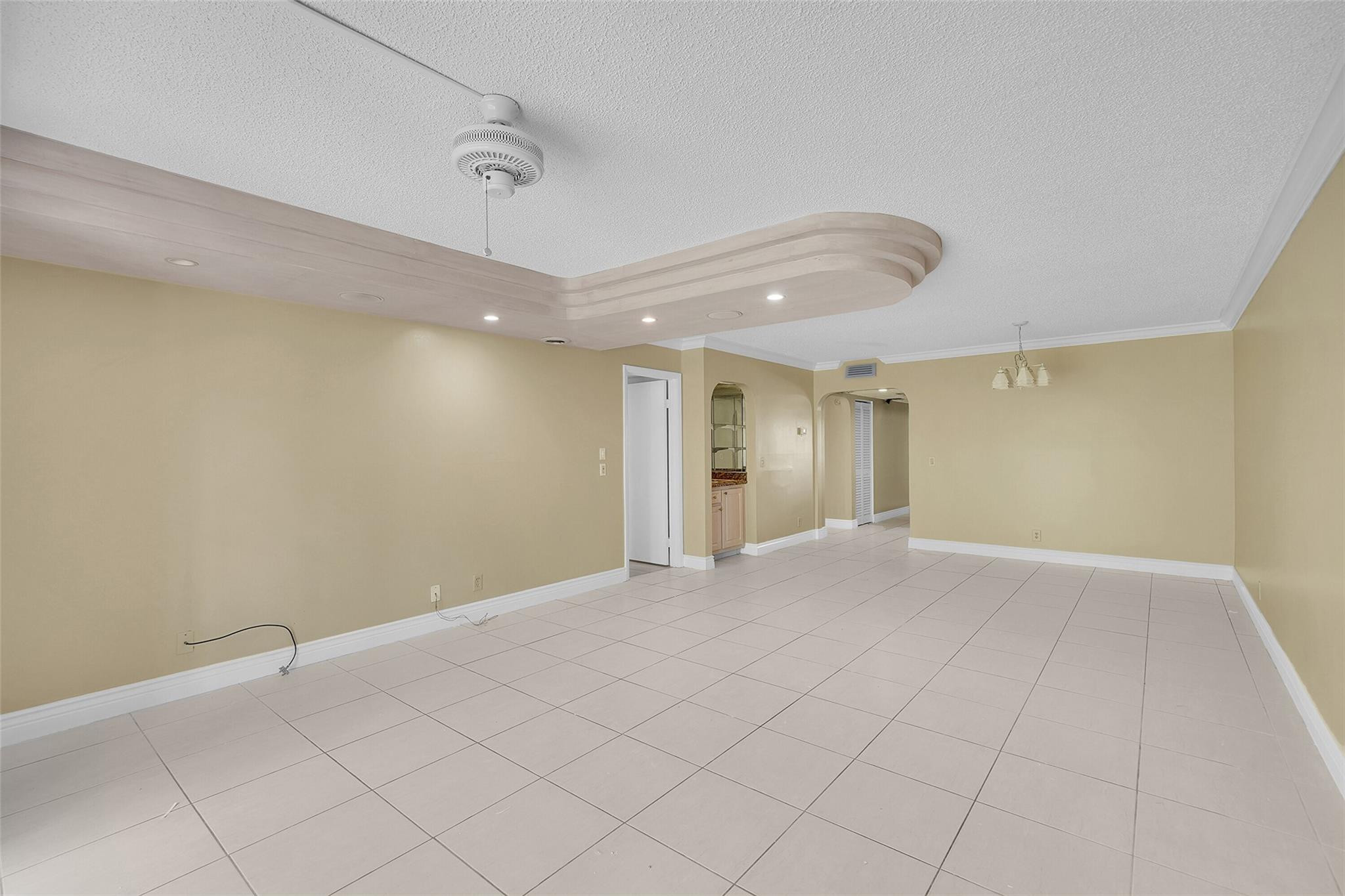 350 Racquet Club Rd