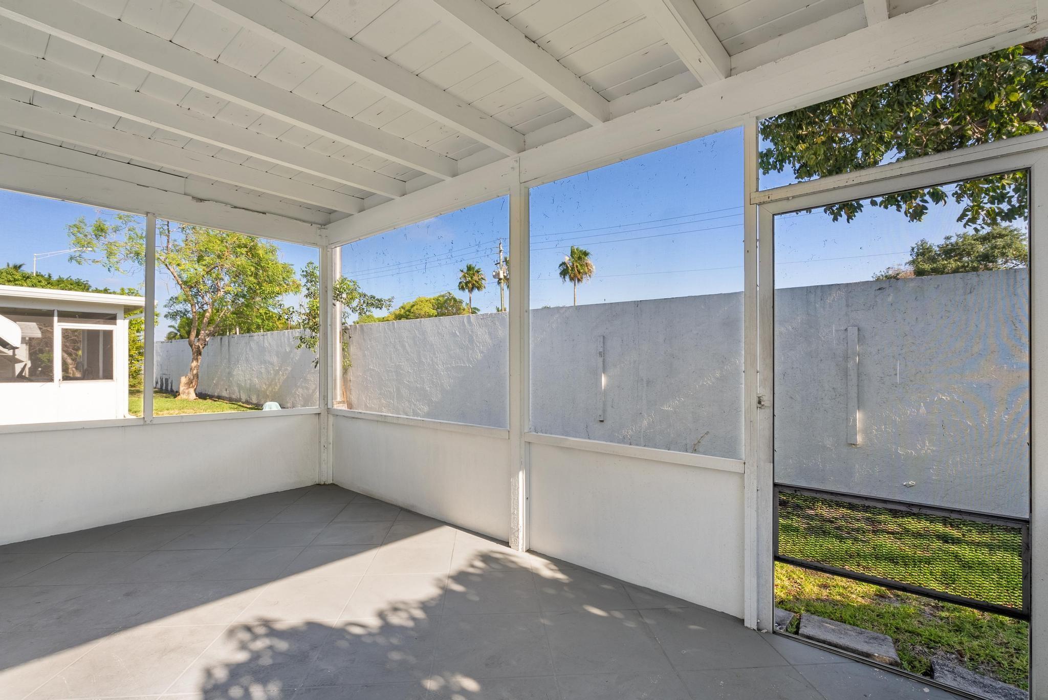 240 NW 24TH CT