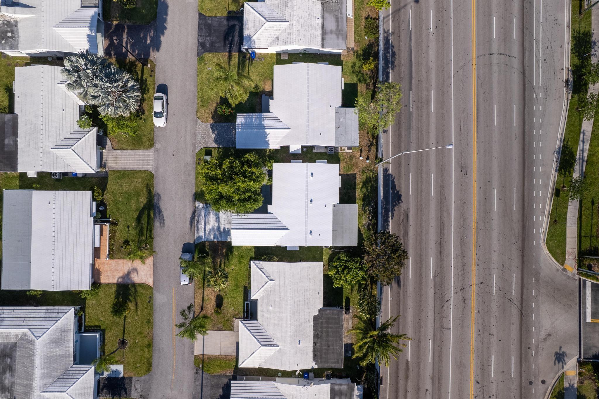 240 NW 24TH CT