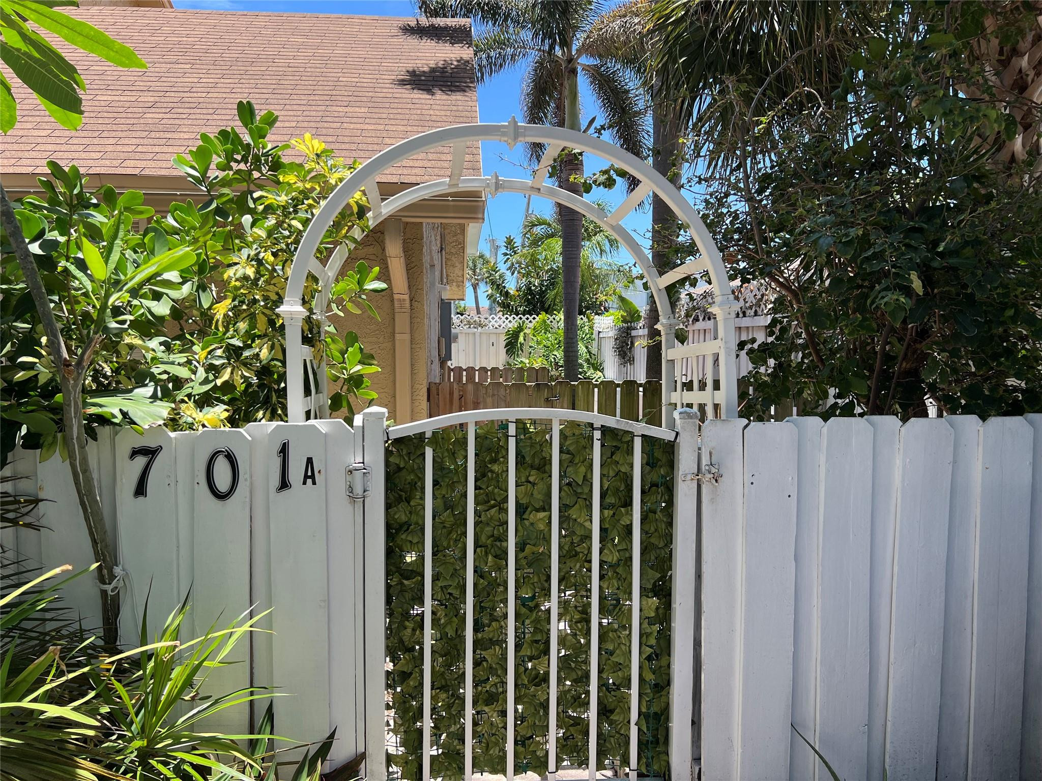 701 S Ocean Blvd 701-A