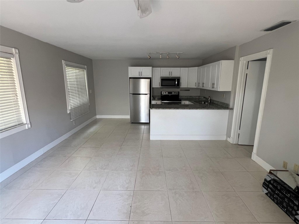 701 S Ocean Blvd 701-A