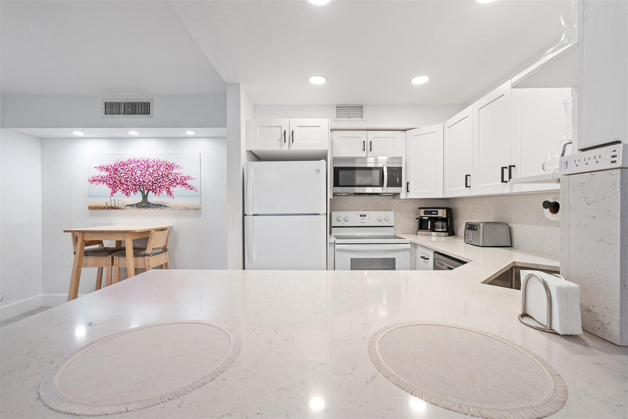 706 SE 2nd Avenue 335