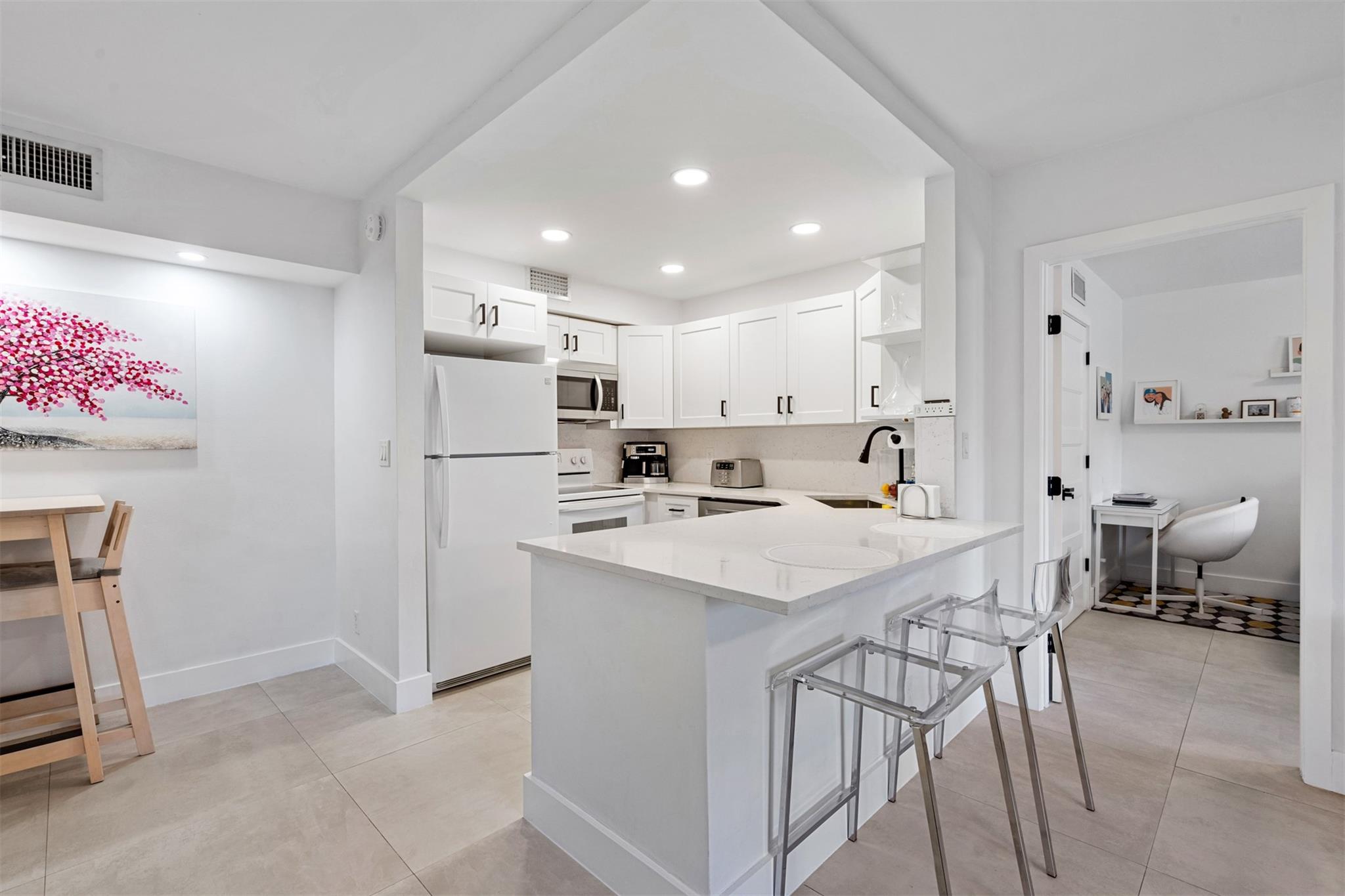 706 SE 2nd Avenue 335