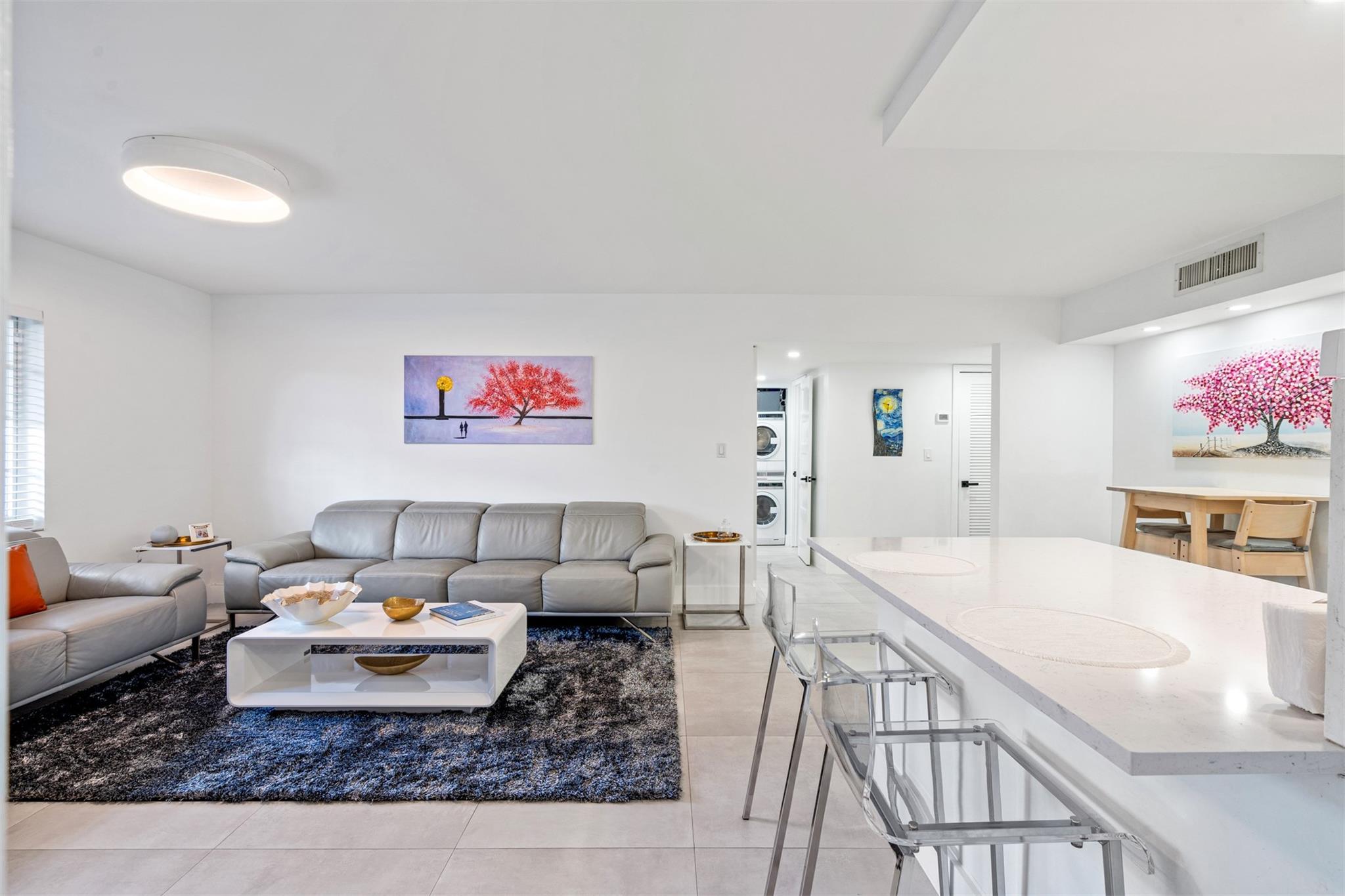 706 SE 2nd Avenue 335