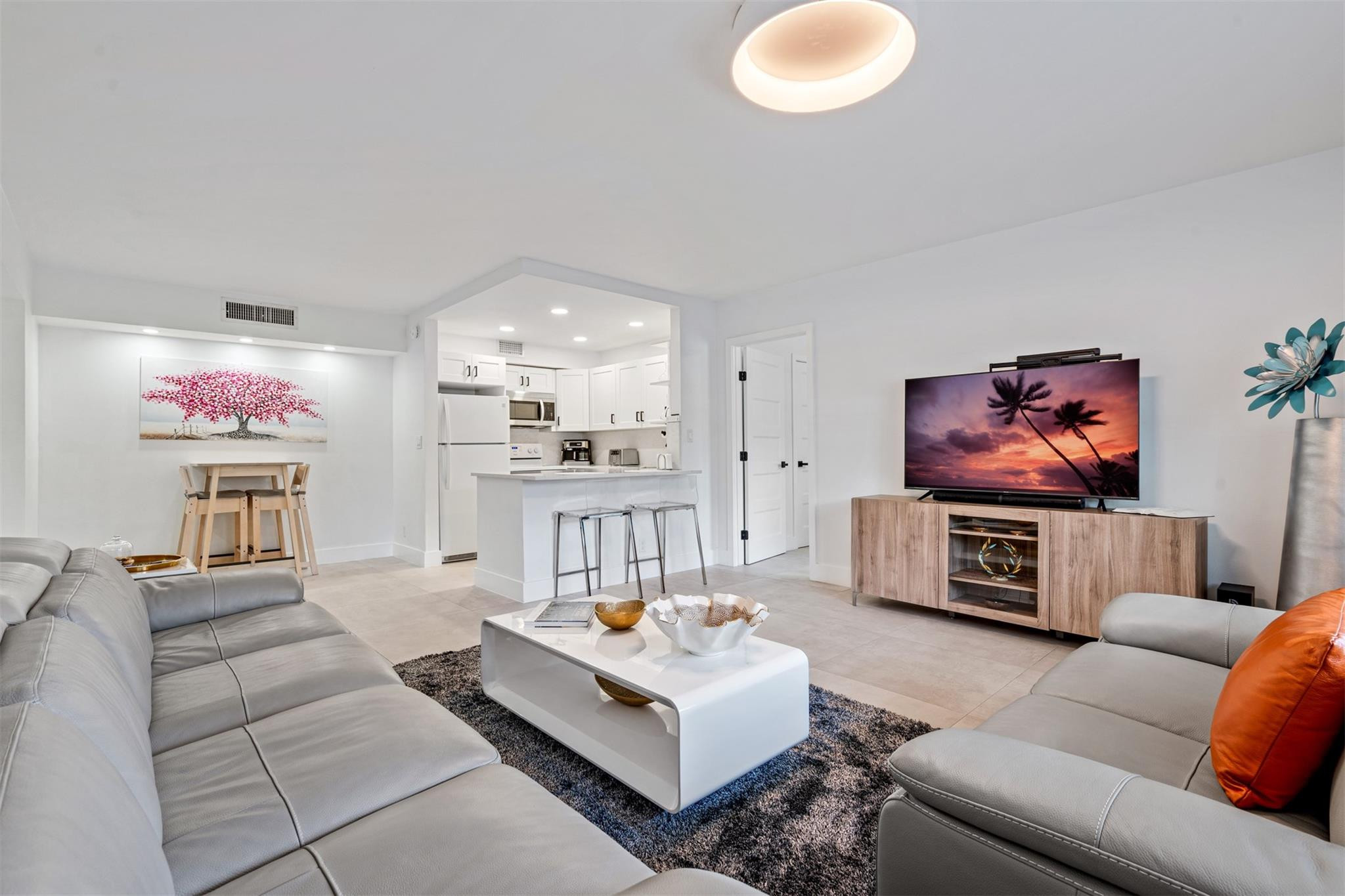 706 SE 2nd Avenue 335