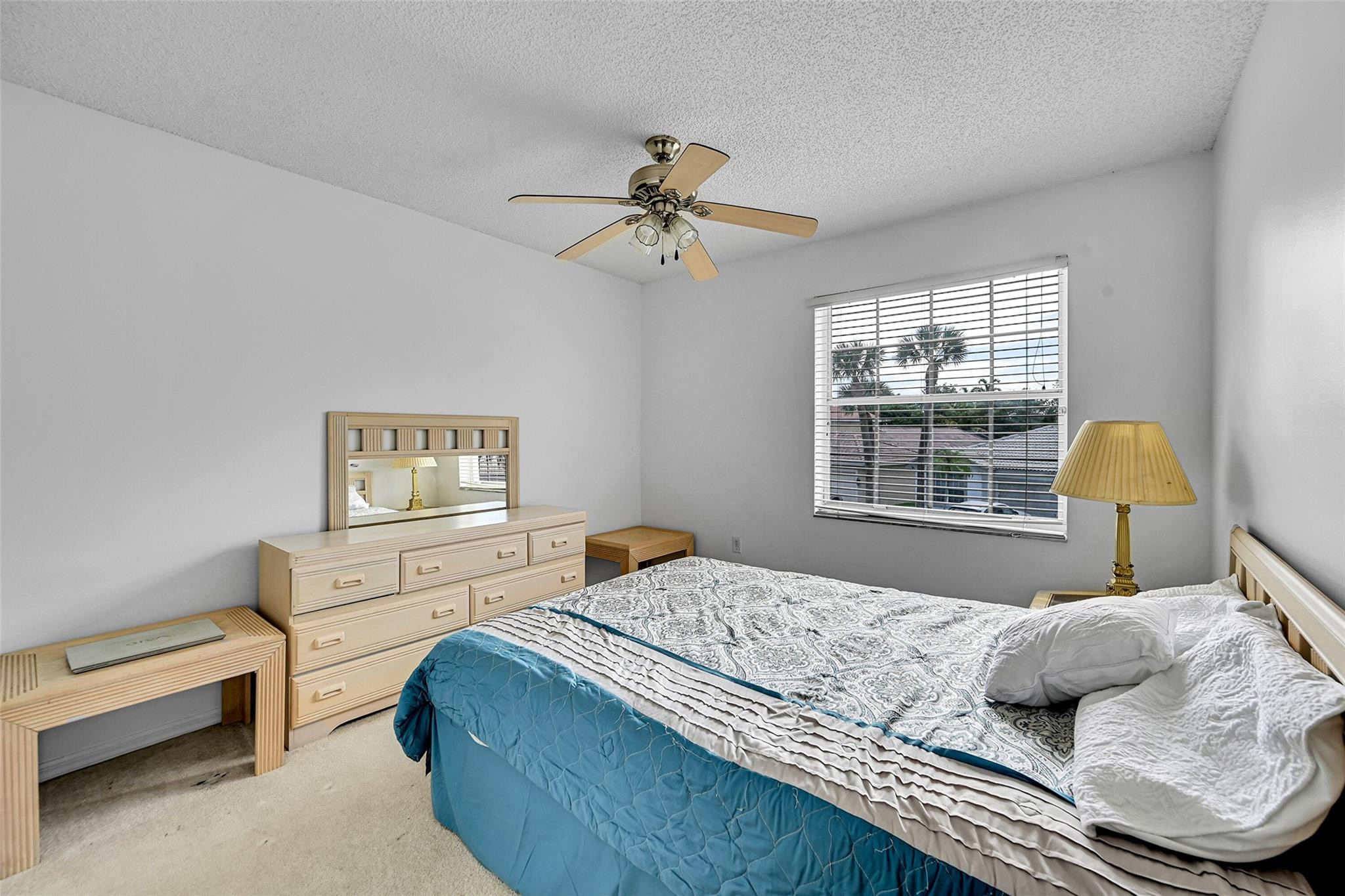 11600 NW 52nd Ct