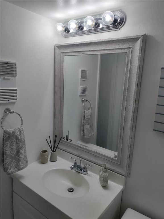 2771 Riverside Dr 207