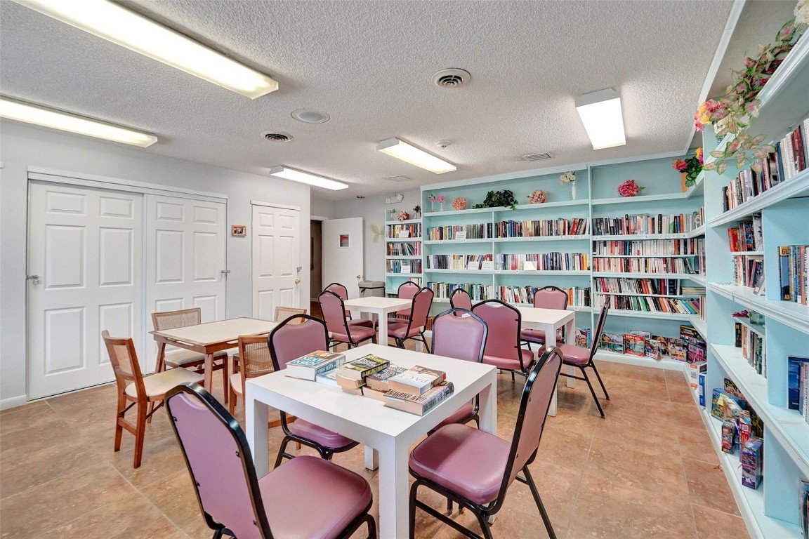 7817 Golf Circle Dr 106