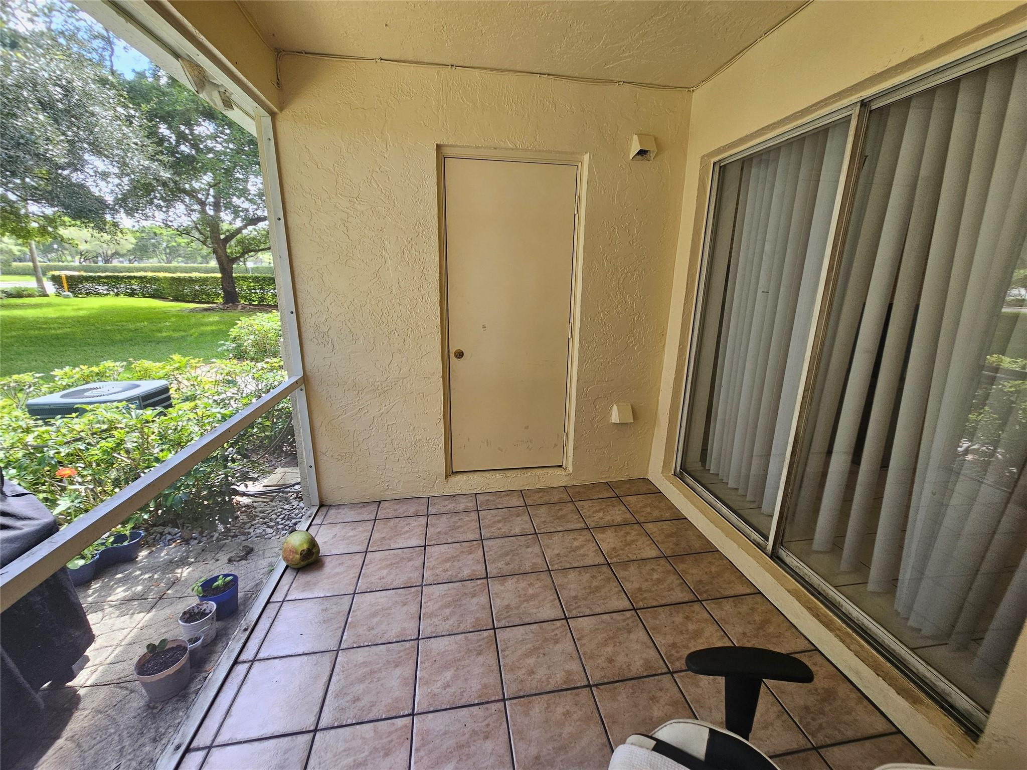 11011 Conch Ct