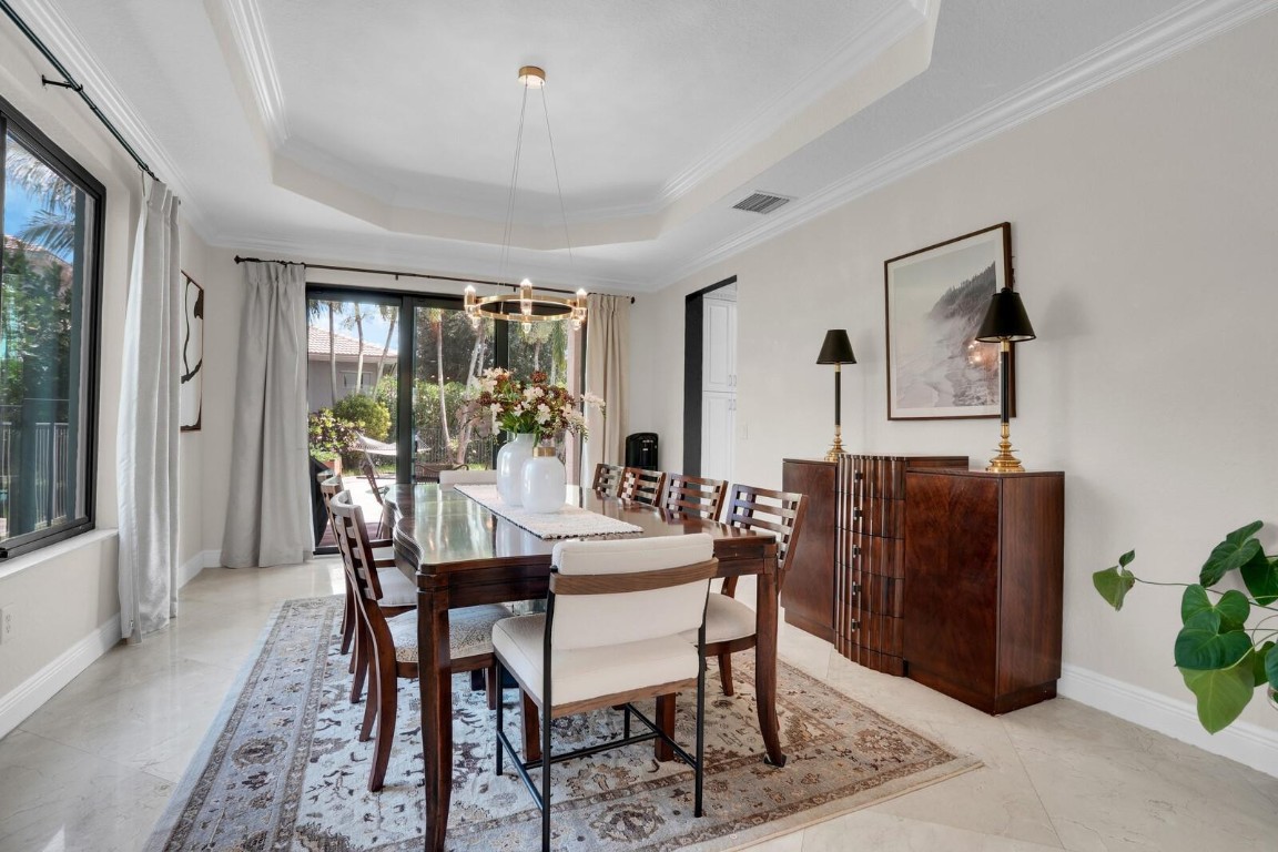 8829 N Woodgrove Ridge Ct