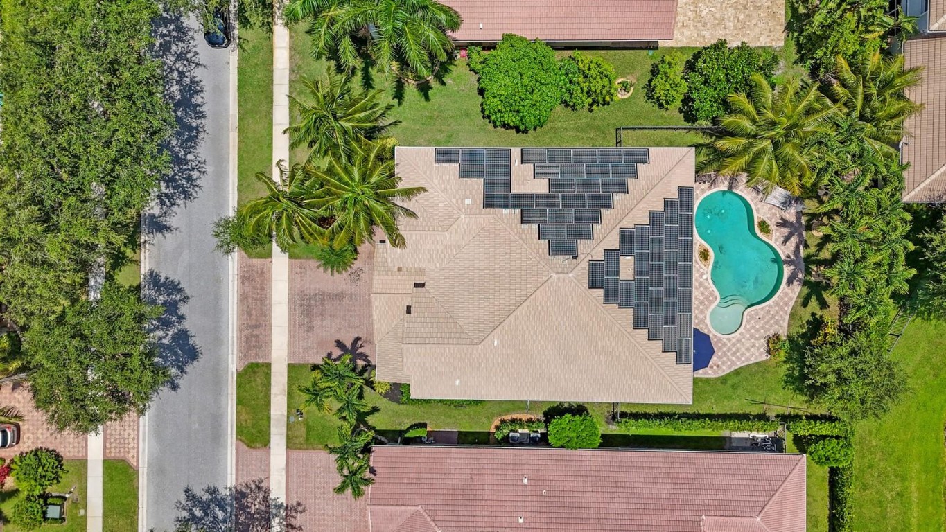 8829 N Woodgrove Ridge Ct