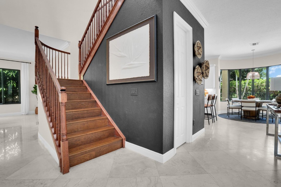 8829 N Woodgrove Ridge Ct