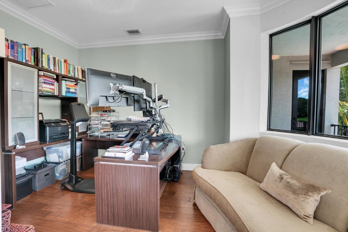 8829 N Woodgrove Ridge Ct