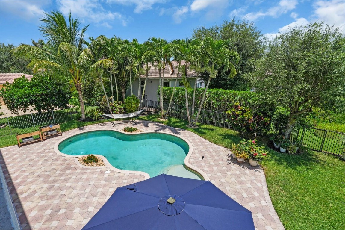 8829 N Woodgrove Ridge Ct