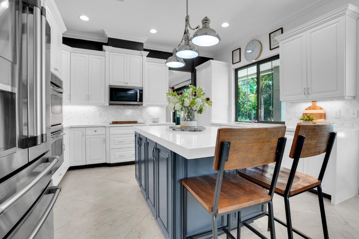 8829 N Woodgrove Ridge Ct