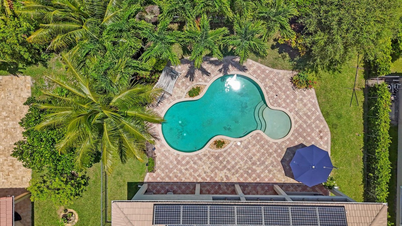 8829 N Woodgrove Ridge Ct