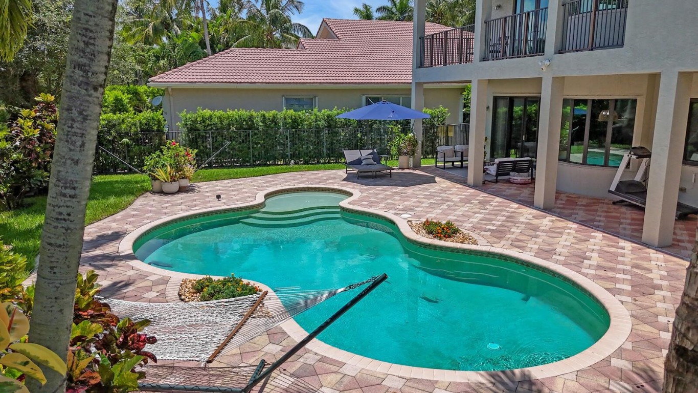 8829 N Woodgrove Ridge Ct