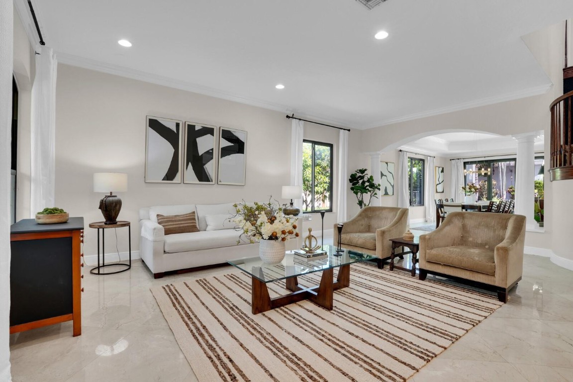 8829 N Woodgrove Ridge Ct