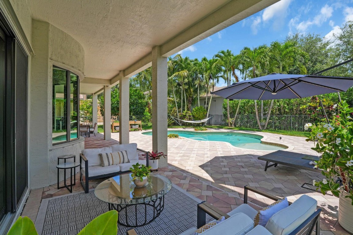 8829 N Woodgrove Ridge Ct