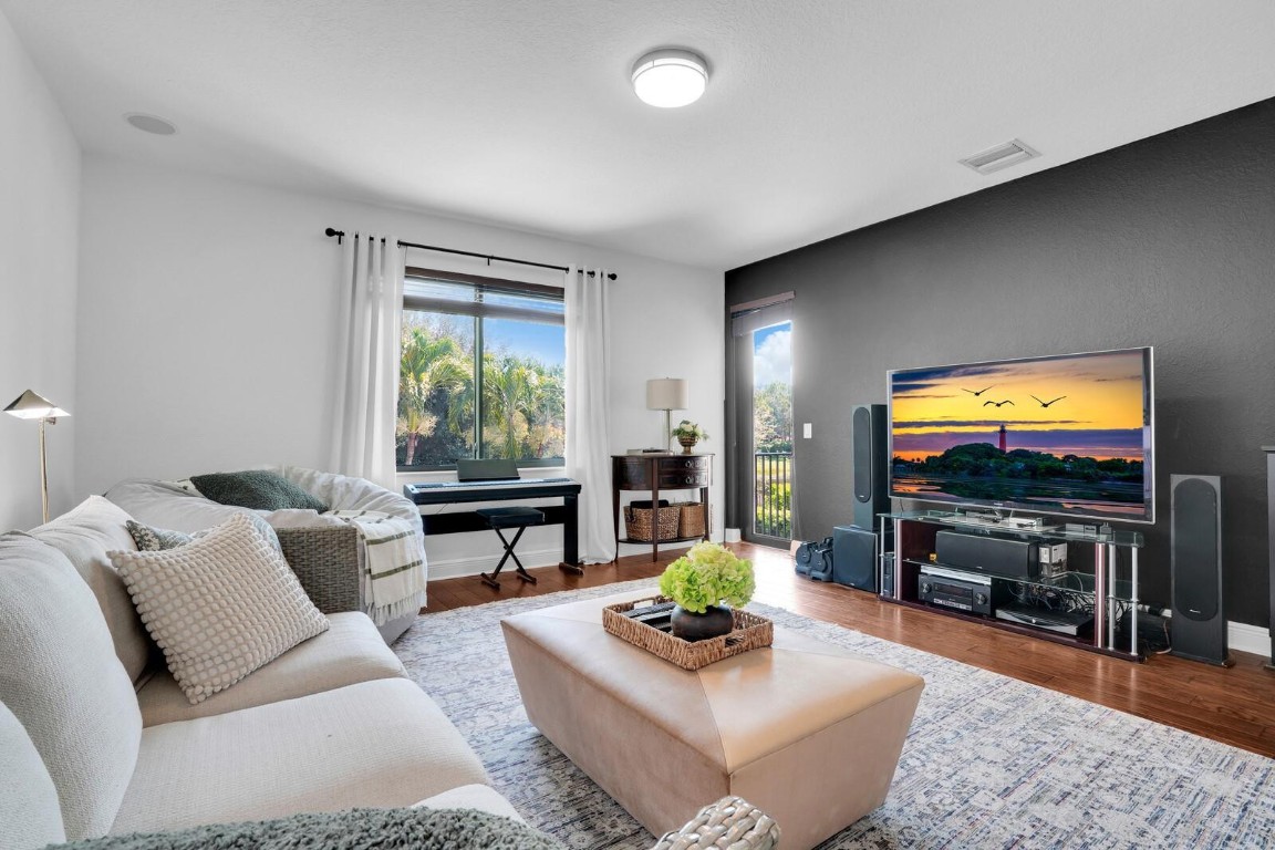 8829 N Woodgrove Ridge Ct