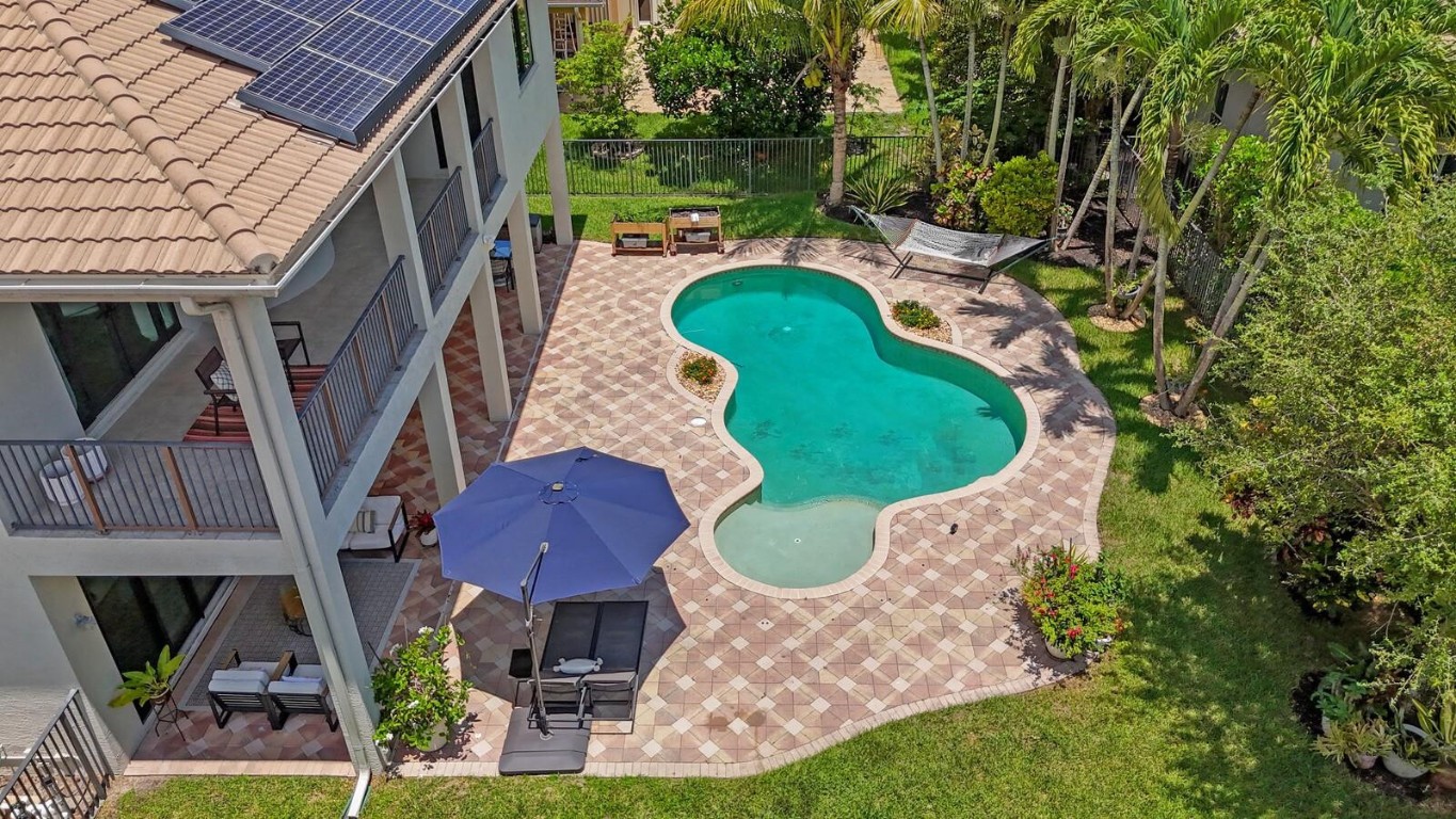 8829 N Woodgrove Ridge Ct