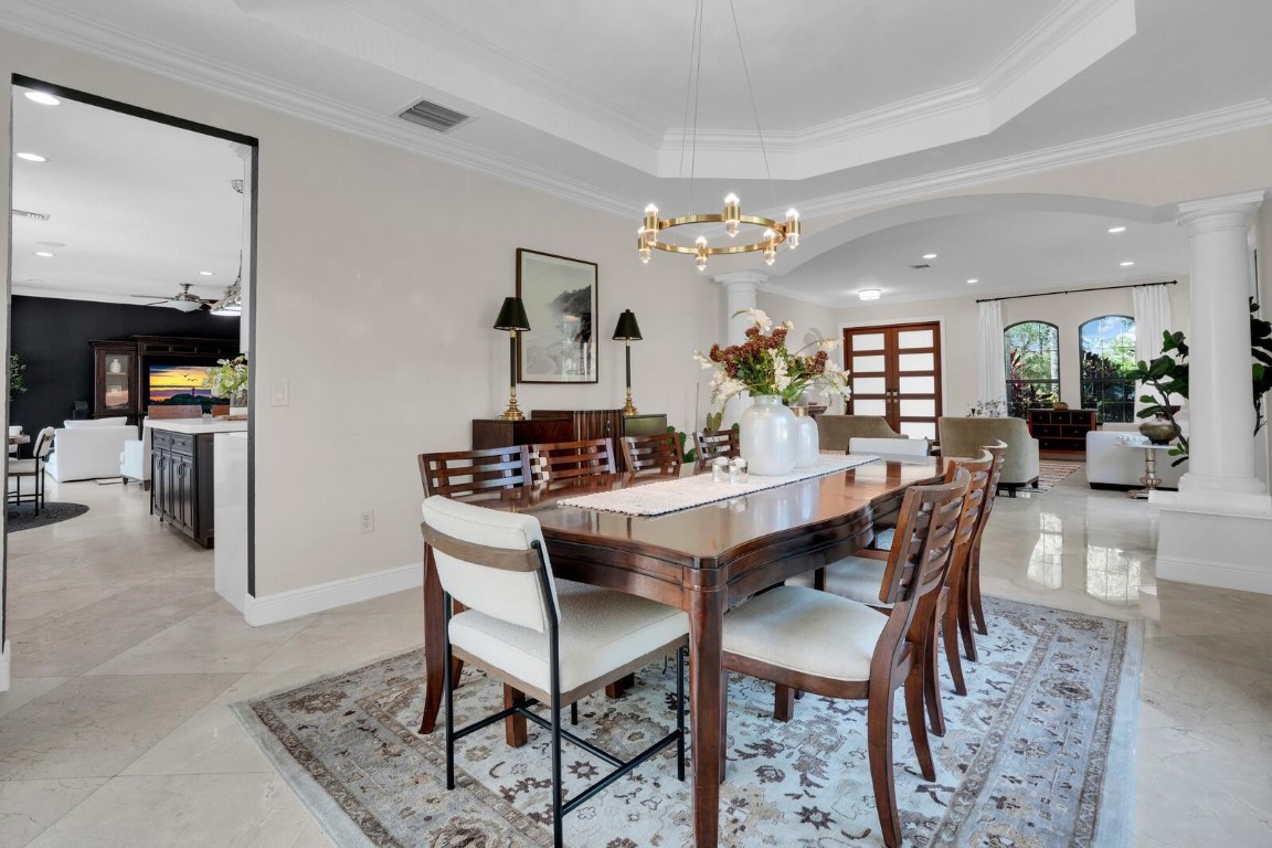 8829 N Woodgrove Ridge Ct