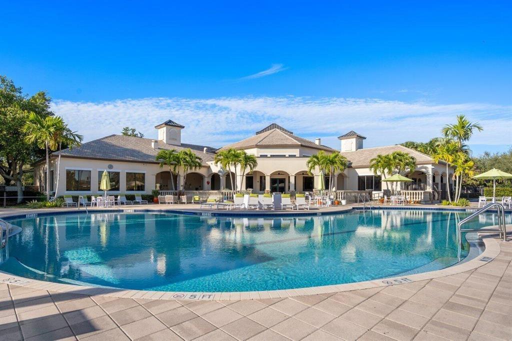 8829 N Woodgrove Ridge Ct