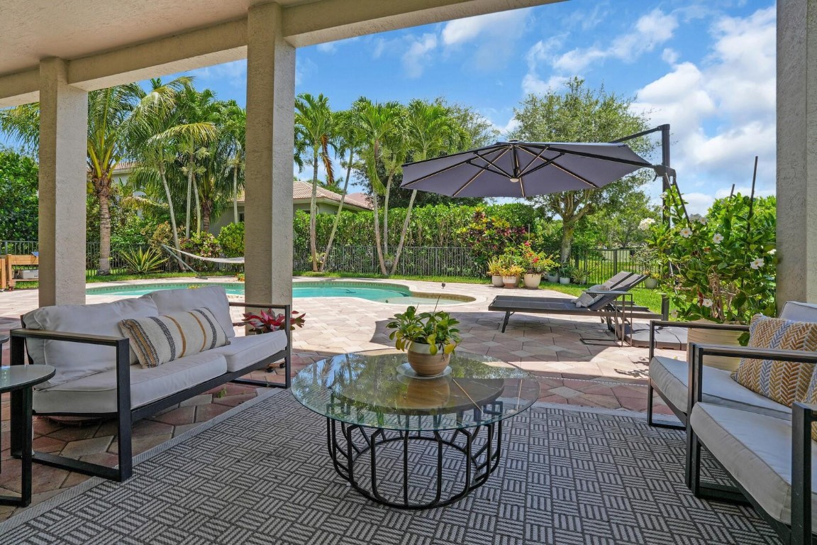 8829 N Woodgrove Ridge Ct