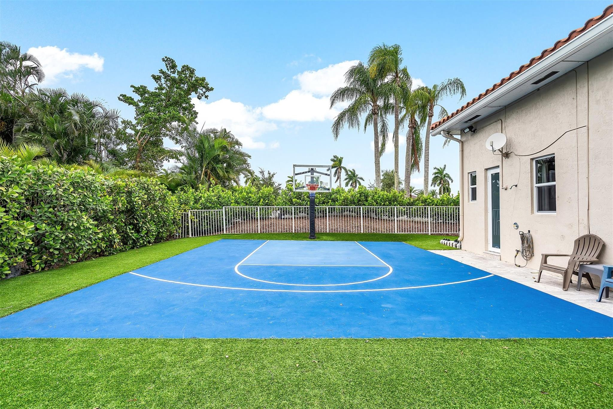 6599 NW 33rd Ave