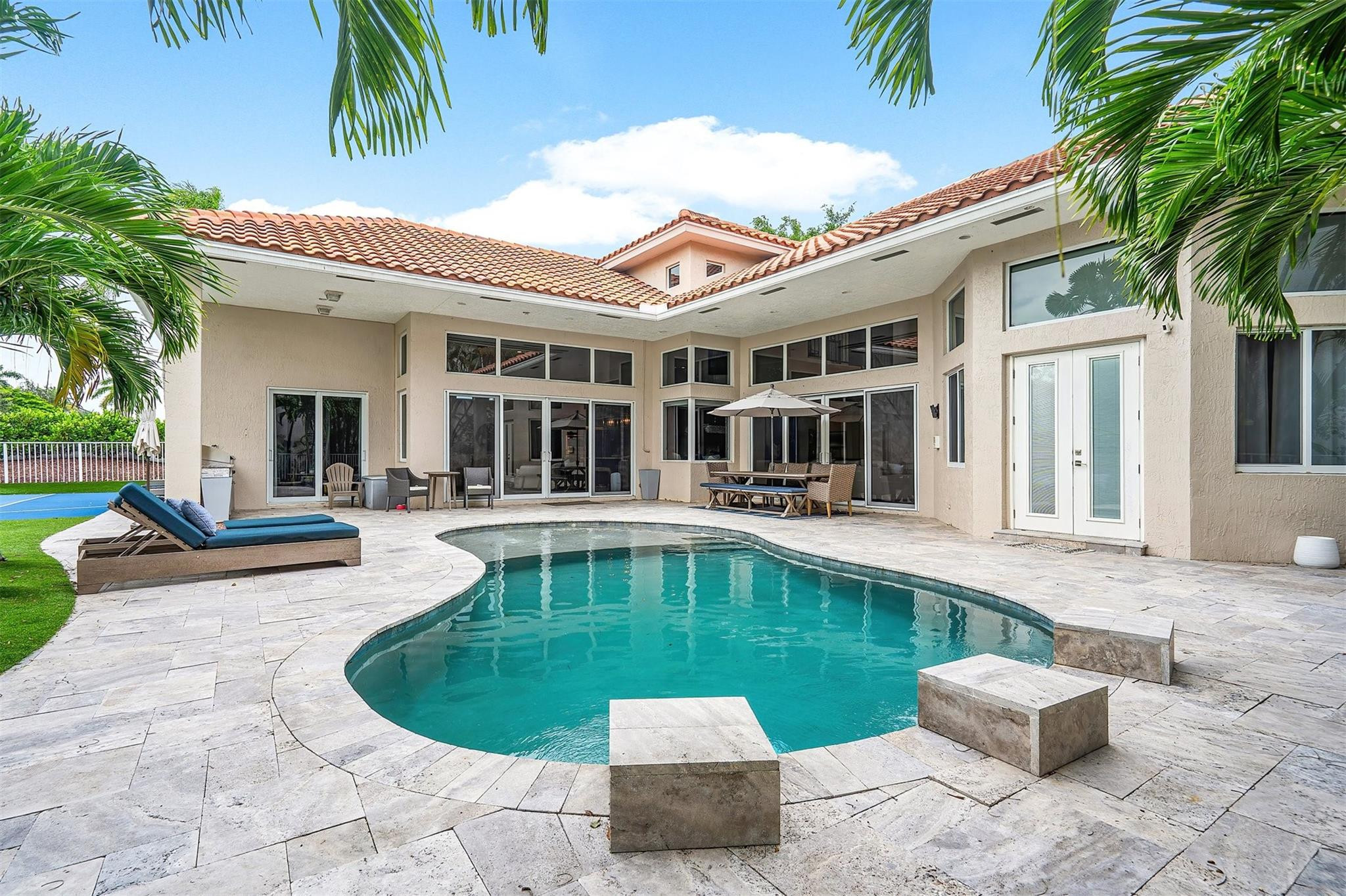 6599 NW 33rd Ave