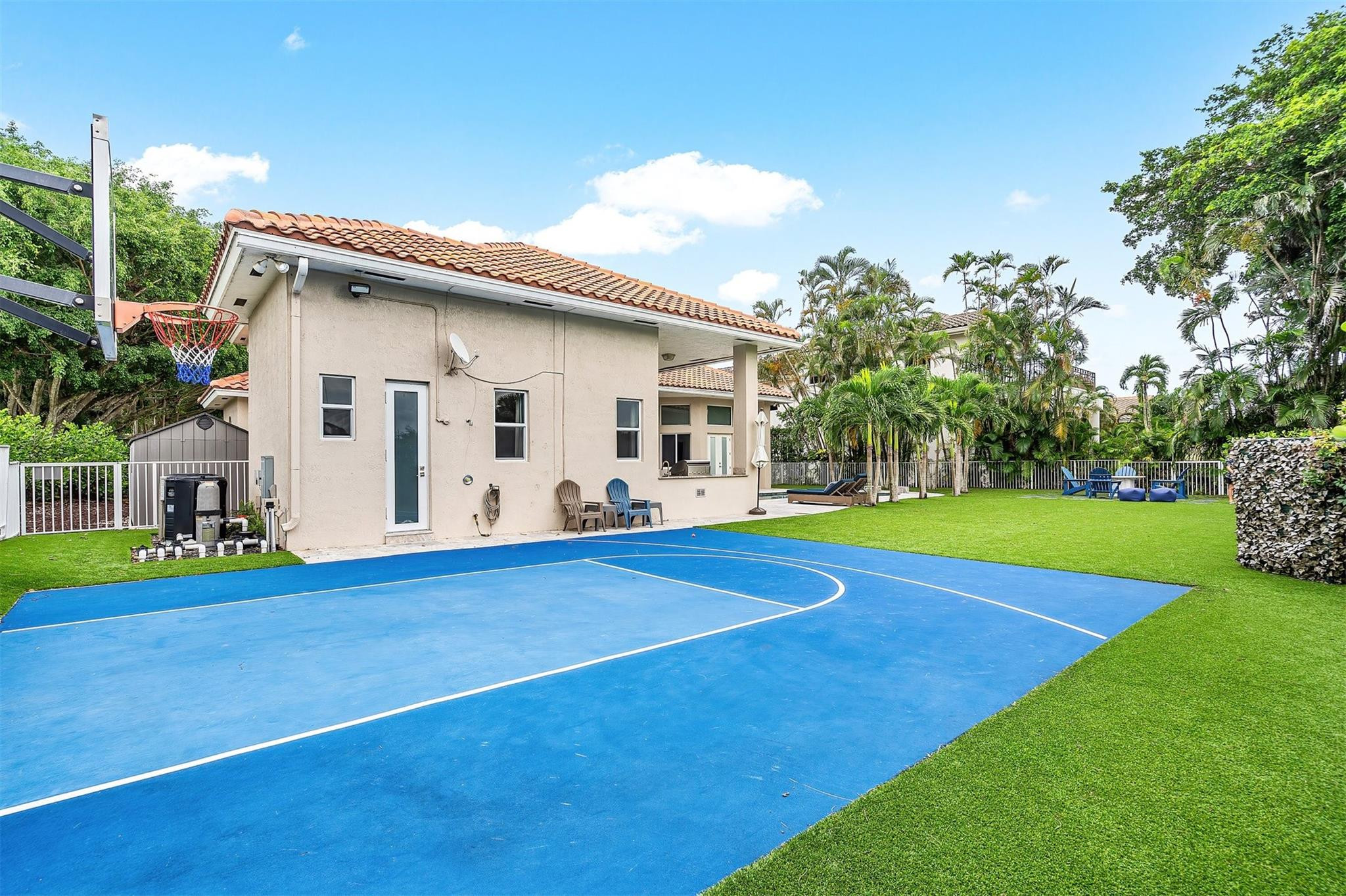 6599 NW 33rd Ave