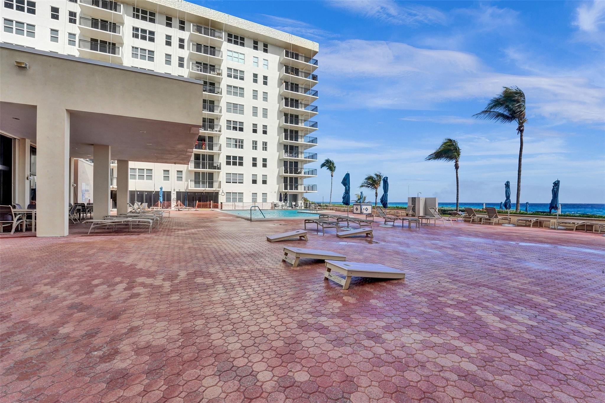 1149 Hillsboro Mile 904