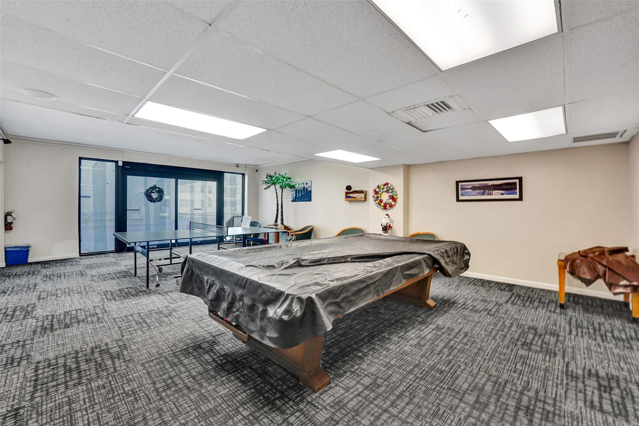 1149 Hillsboro Mile 904