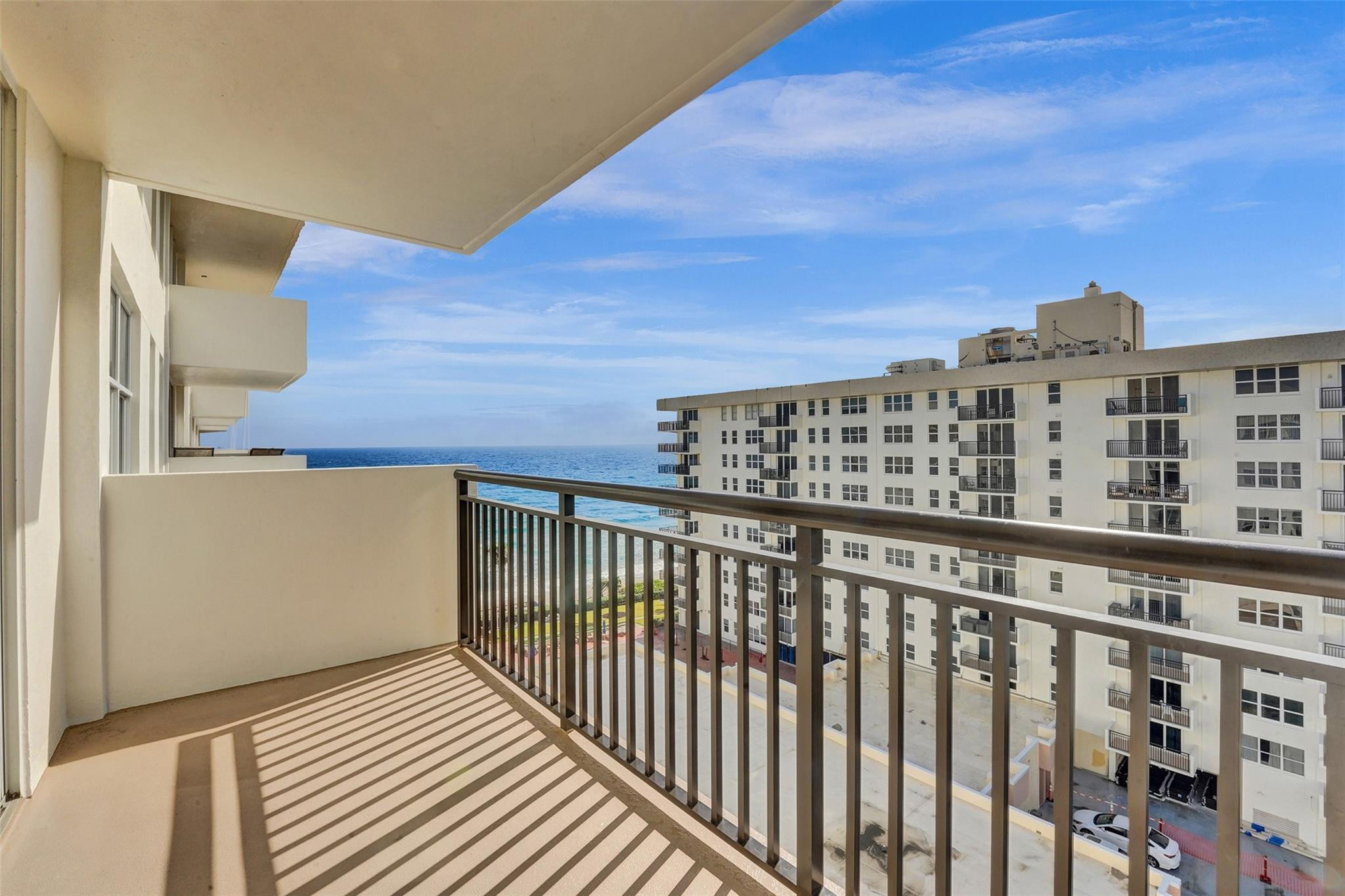 1149 Hillsboro Mile 904